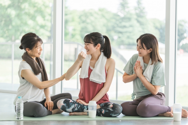 ダイエットする女性たち